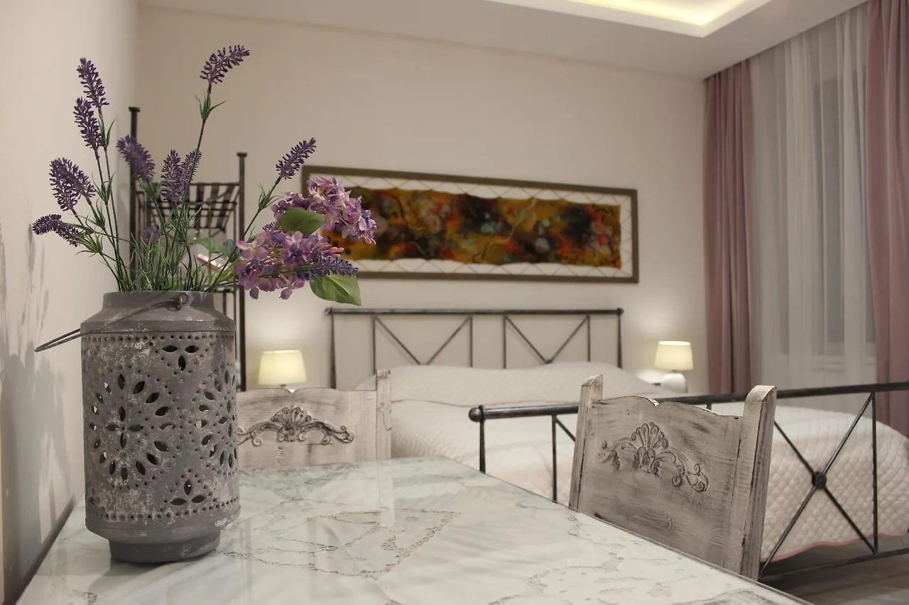 Centre Apartment On Rustaveli Av. Tbilisi Georgia