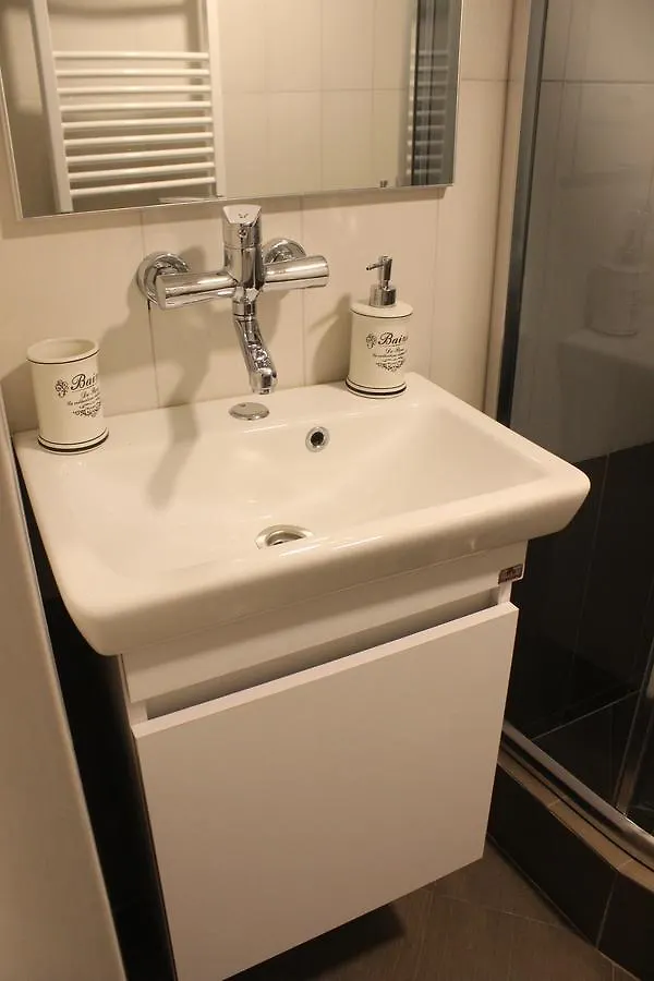 Centre Apartment On Rustaveli Av. Tbilisi